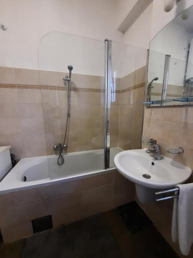 Gundulic Apartamento Belgrado Exterior foto